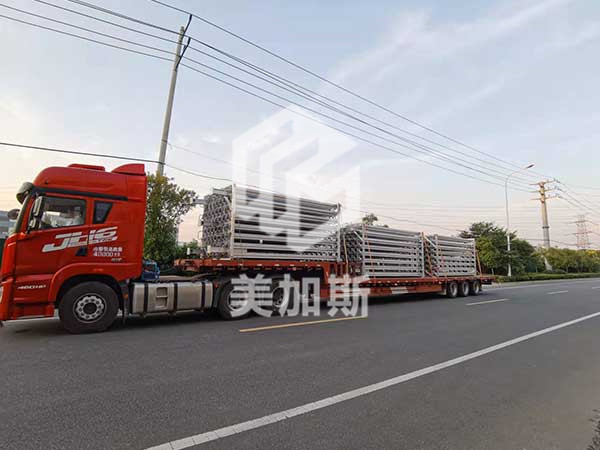 1645519441134865.jpg 氣化器-氣體公司應(yīng)急擴(kuò)容-1500方氣化器3臺(tái).jpg