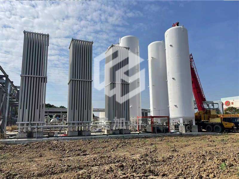 1669973961.jpg 氣化器-江蘇新建空分項(xiàng)目-9000方氣化器3臺(tái).jpg